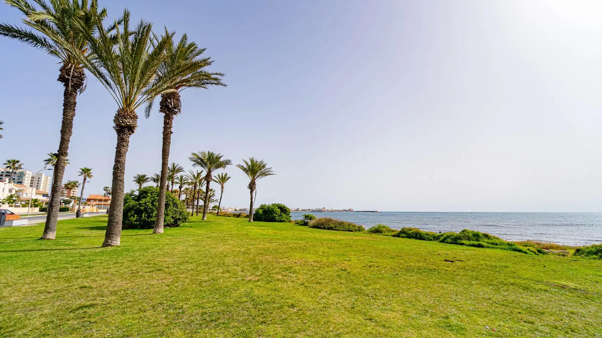 Erdgeschoss zum Verkauf in Torrevieja mit Terrasse und Möbliert