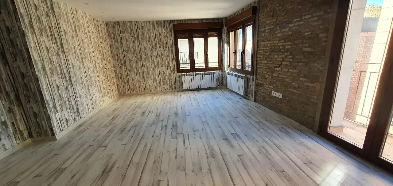Sala de estar de Estudio en venta en  Logroño con Calefacción, Horno y Lavadora