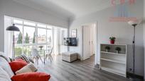 Living room of Flat to rent in  Madrid Capital  with Air Conditioner, Heating and Parquet flooring