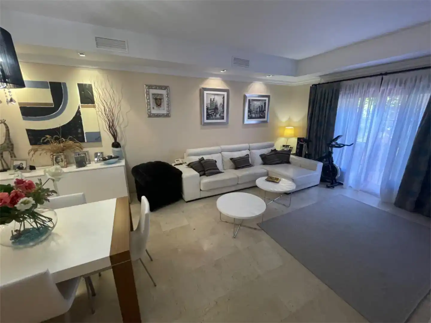 Living room of Houses for rent in La Rinconada  with Air Conditioner, Private garden and Storage room