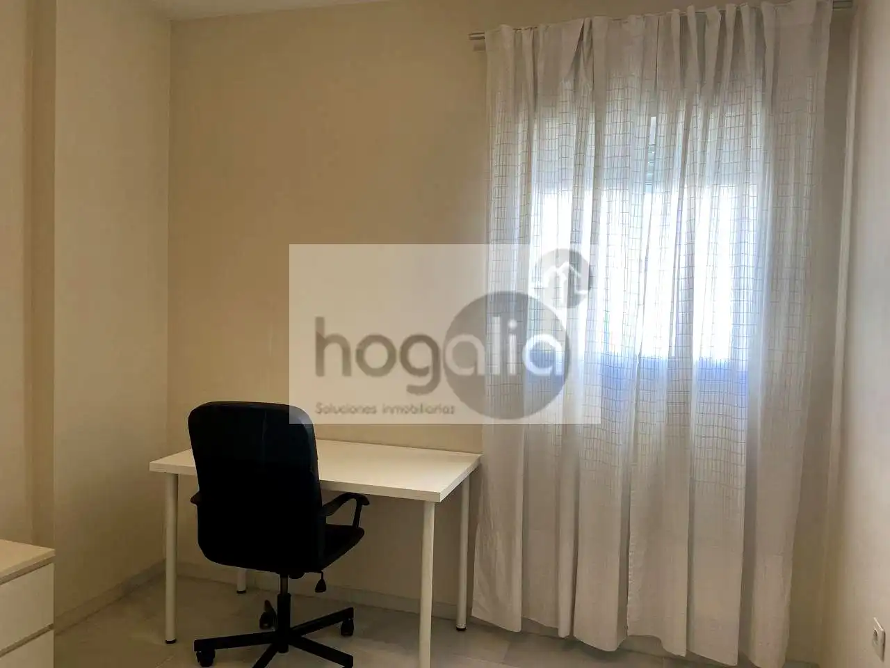 Bedroom of Flat for rent in Sevilla  with Air Conditioner, Terrace and Furnished
