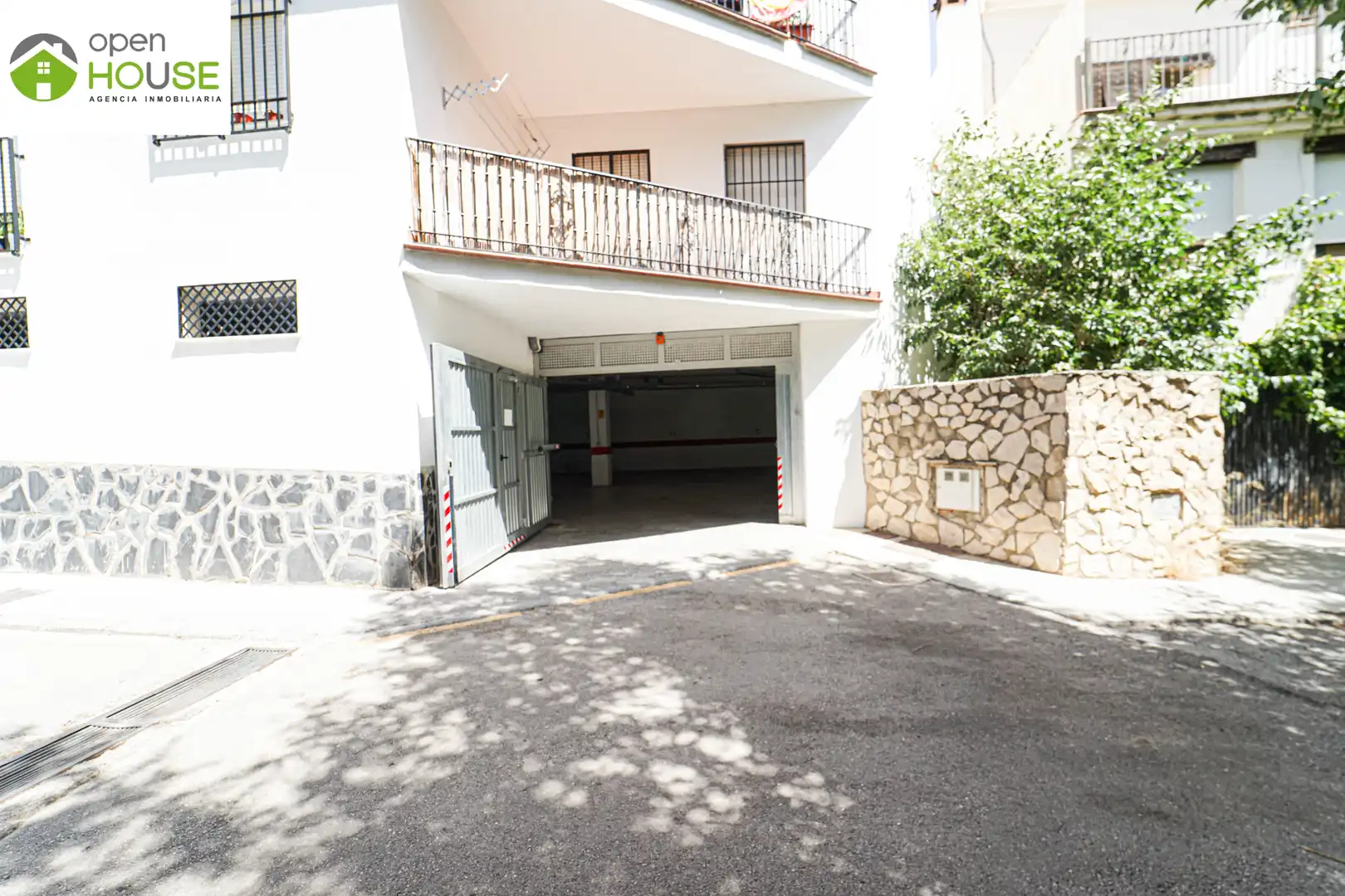 Parking de Piso de alquiler en Güéjar Sierra con Aire acondicionado, Terraza y Amueblado