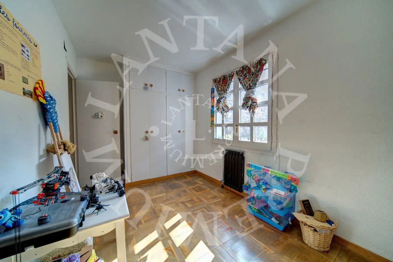 Houses for sale in Naut Aran  with Storage room