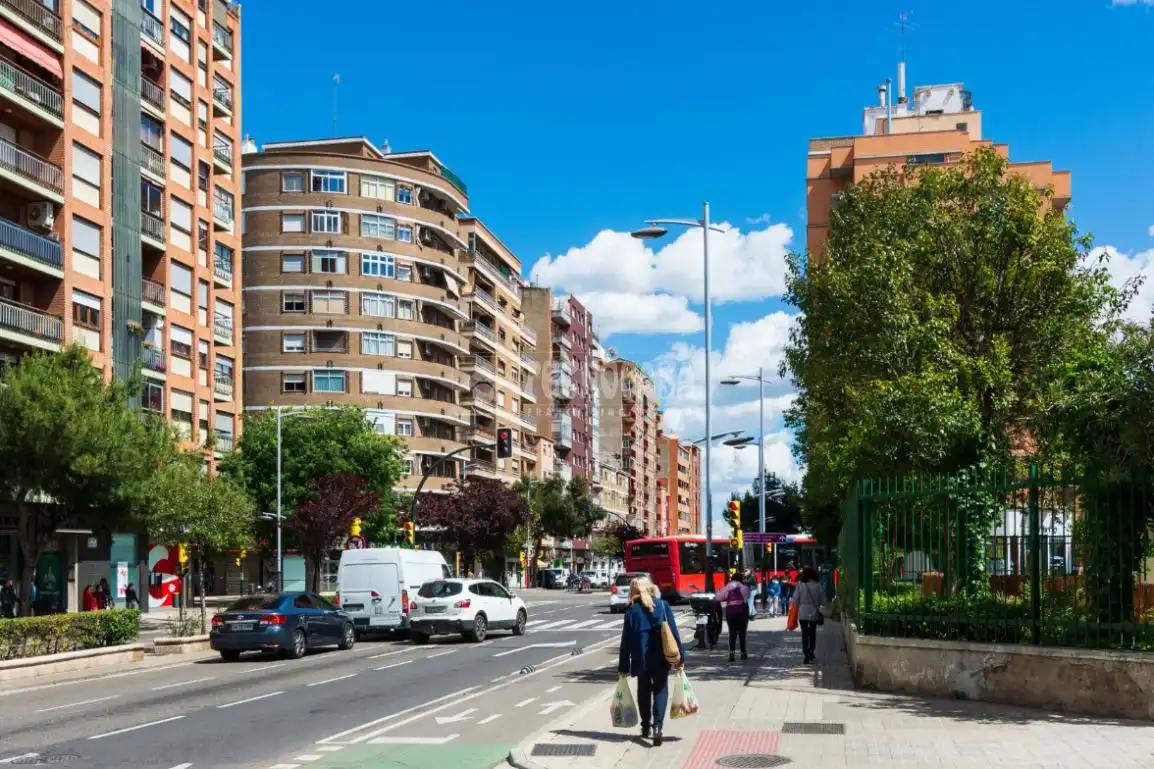 Vista exterior de Garaje en venta en Zaragoza