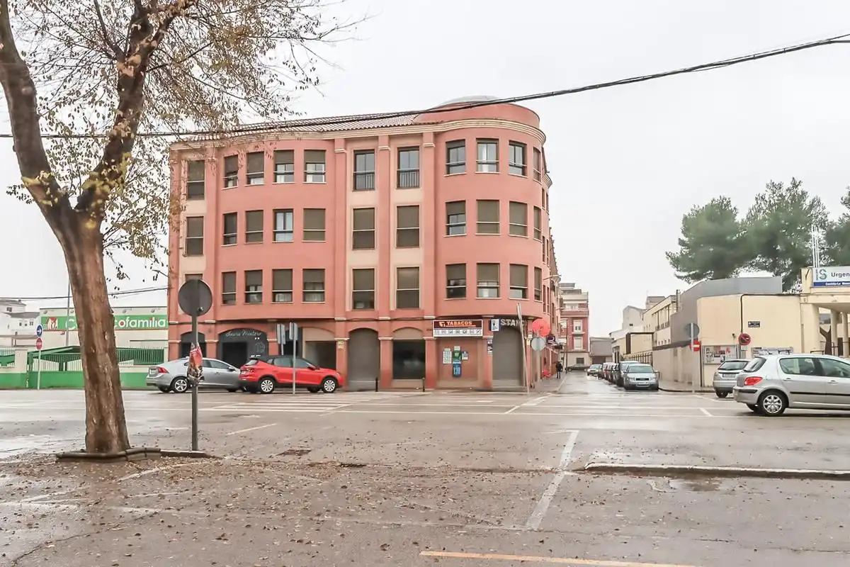 Mixed residential for sale in Calle Tierno Galván
