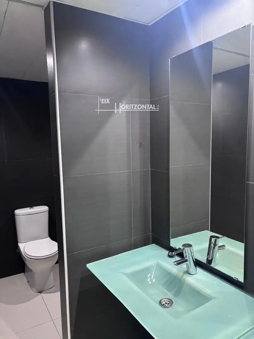 Bany de Pis de lloguer en Centre - Sant Oleguer