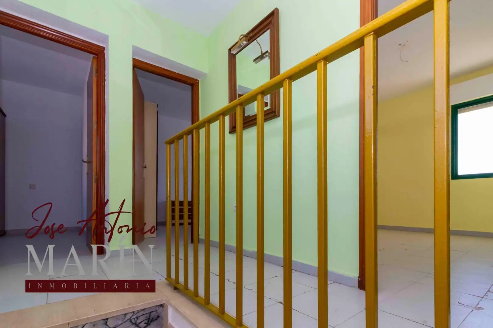 Houses for sale in Valdelacalzada