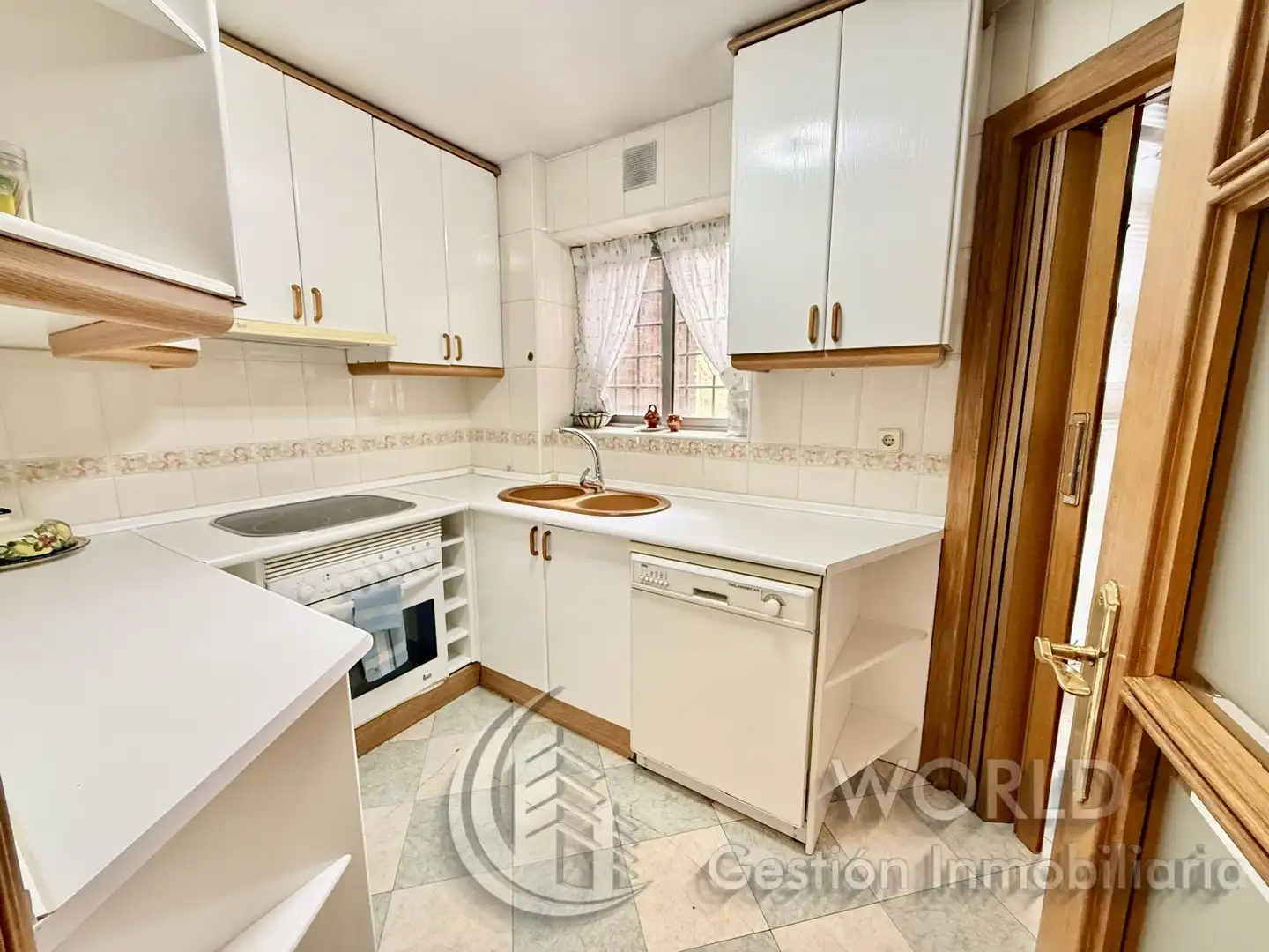Flat with terrace for sale in Retiro, imagen 2