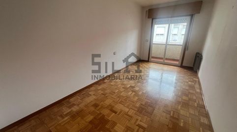 Photo 4 of Flat for sale in López Ferreiro, Ventiun, Ourense Capital