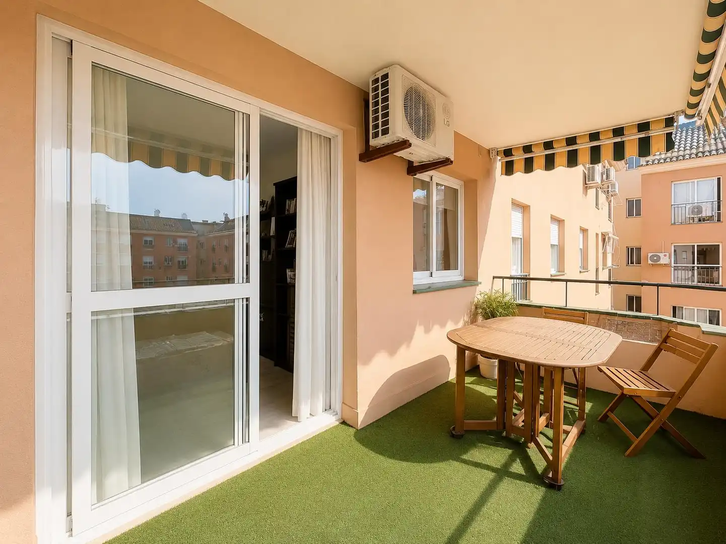Terraza de Piso en venta en Manilva con Terraza, Trastero y Horno