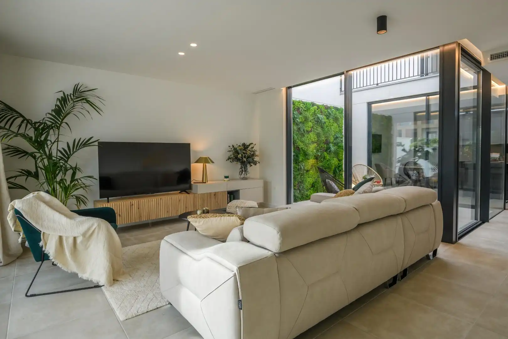 Sala d'estar de Casa o xalet en venda en Murcia amb Aire condicionat, Jardí privat i Terrassa
