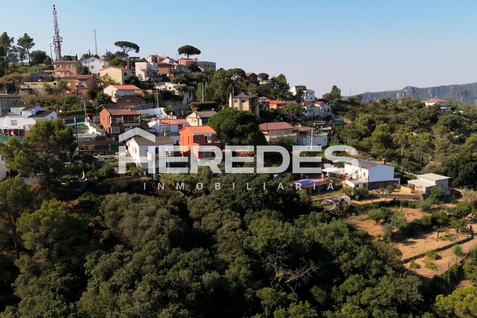 Vista exterior de Casa o chalet en venta en Torrelles de Llobregat con Calefacción, Jardín privado y Terraza