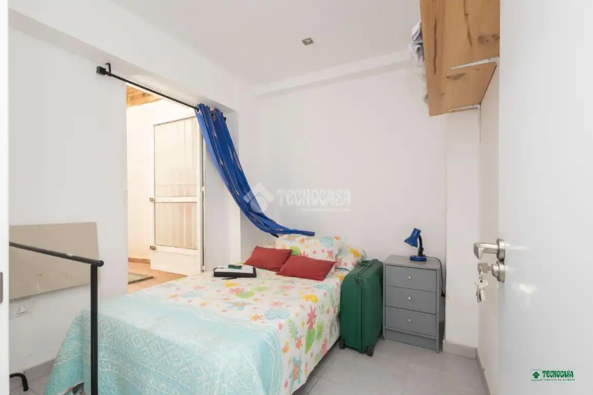 Habitación de Piso en venta en Almería