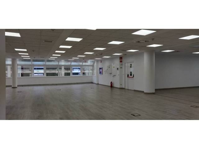 Oficina en Alquiler en Julián Camarillo en Simancas