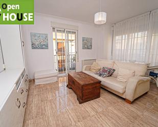 Sala d'estar de Pis en venda en La Zubia amb Calefacció i Moblat