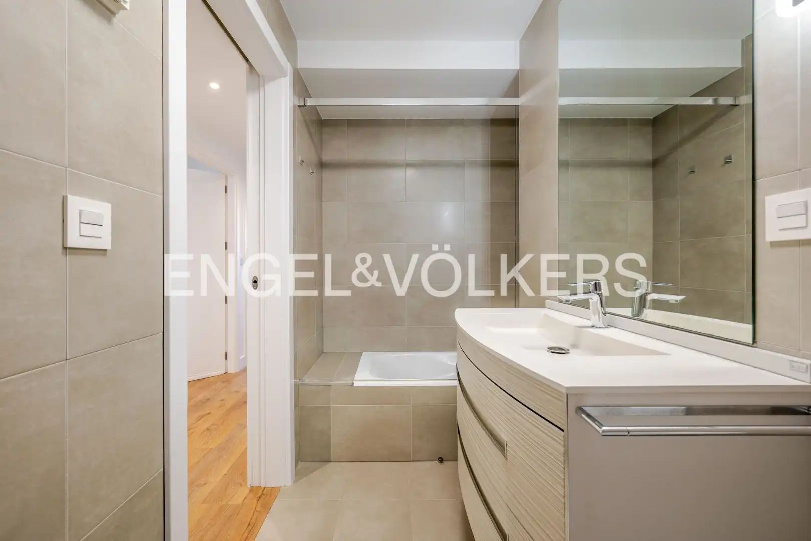 Bany de Dúplex en venda en Donostia - San Sebastián  amb Aire condicionat, Calefacció i Parquet