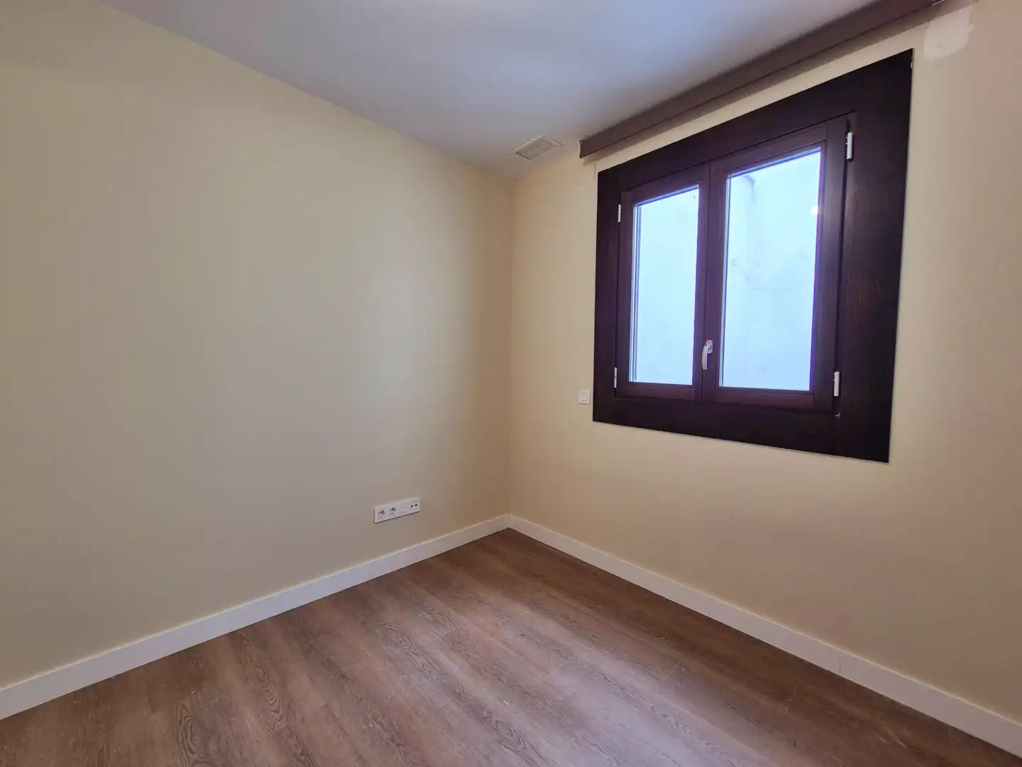 Bedroom of Flat for sale in Madrid  with Air Conditioner, Heating and Microwave