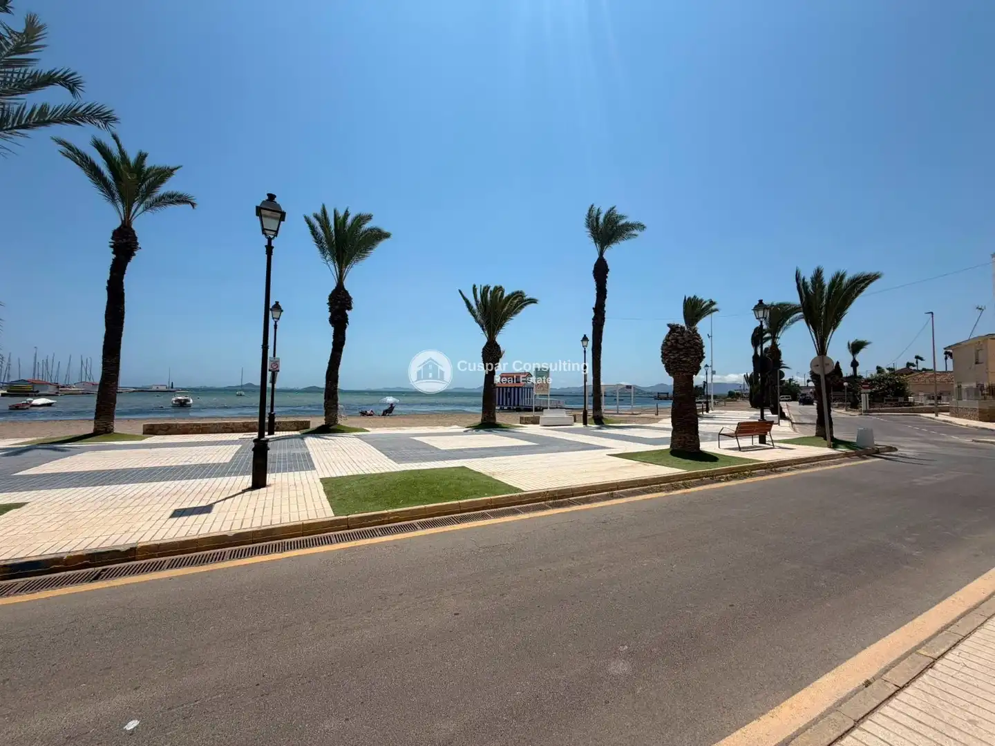 Vista exterior de Casa adosada en venda en Los Alcázares amb Terrassa i Traster