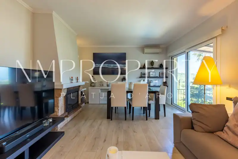 Sala de estar de Casa o chalet de alquiler en Castell d'Aro, Platja d'Aro i s'Agaró con Aire acondicionado, Calefacción y Jardín privado