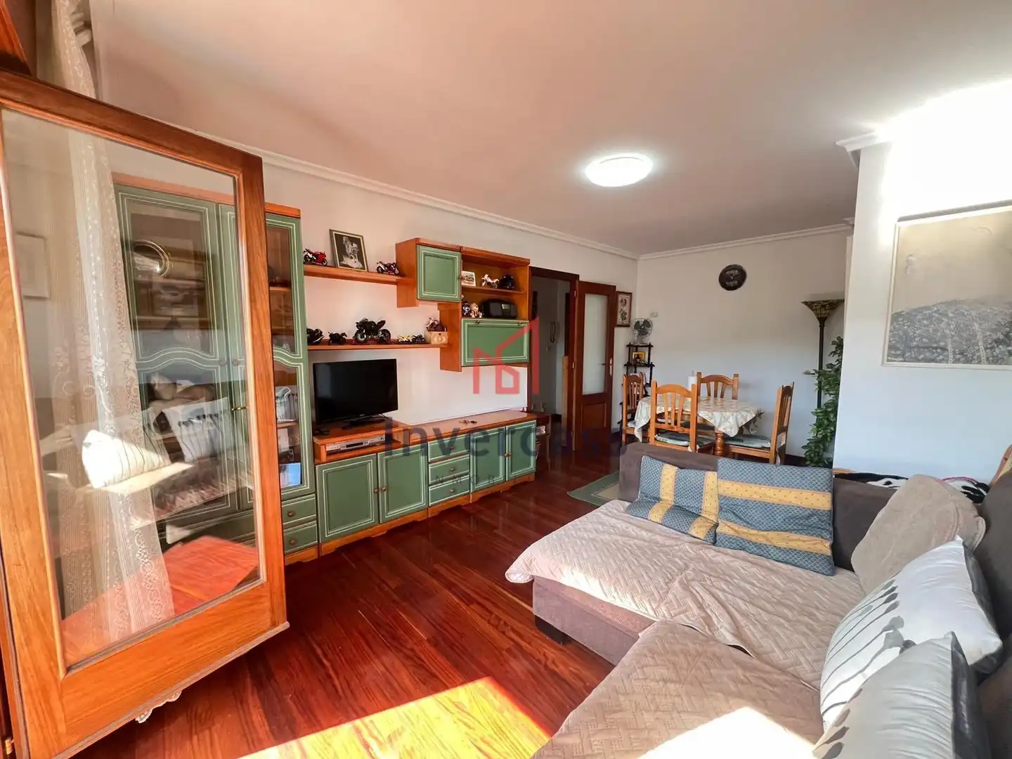Sala de estar de Piso en venta en Castro-Urdiales con Calefacción y Terraza