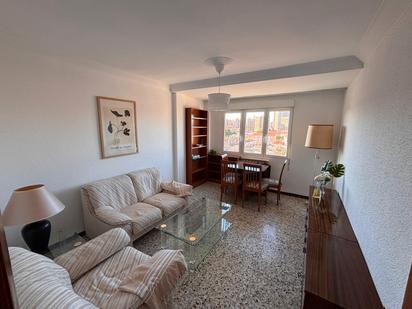 Living room of Flat to rent in  Zaragoza Capital  with Heating, Furnished and Oven