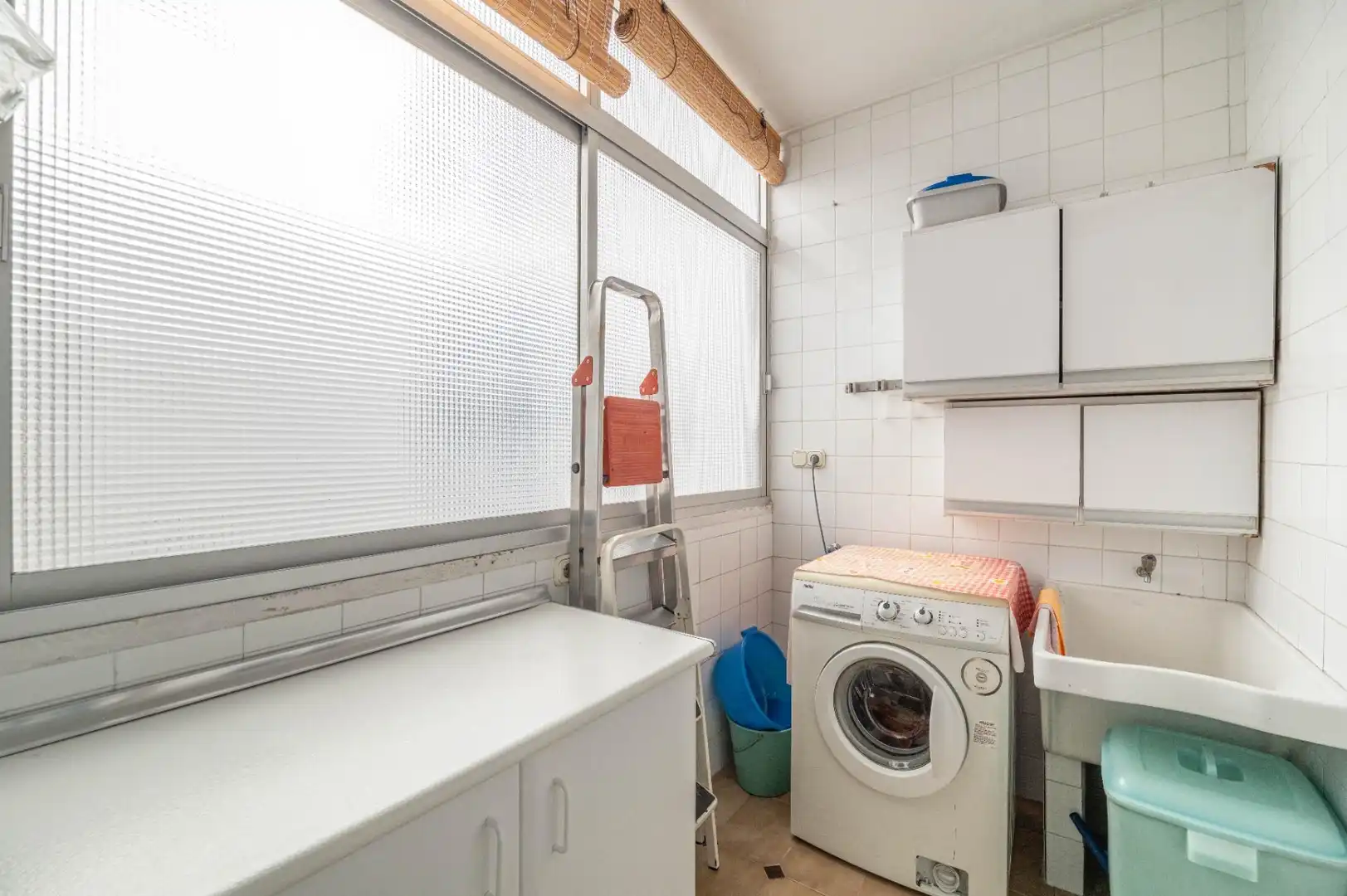 Cocina de Piso en venta en Granada con Terraza, Trastero y Balcón