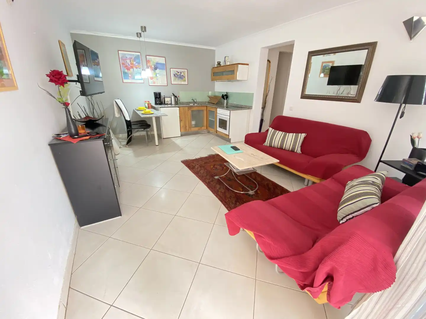 Sala d'estar de Casa o xalet en venda en Yaiza amb Jardí privat, Terrassa i Piscina