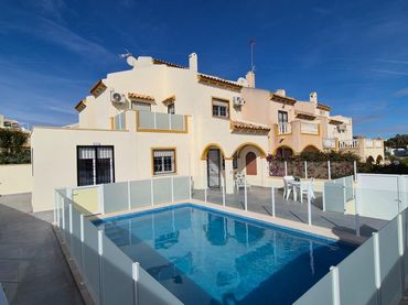 Chalet en venta en Orihuela Costa