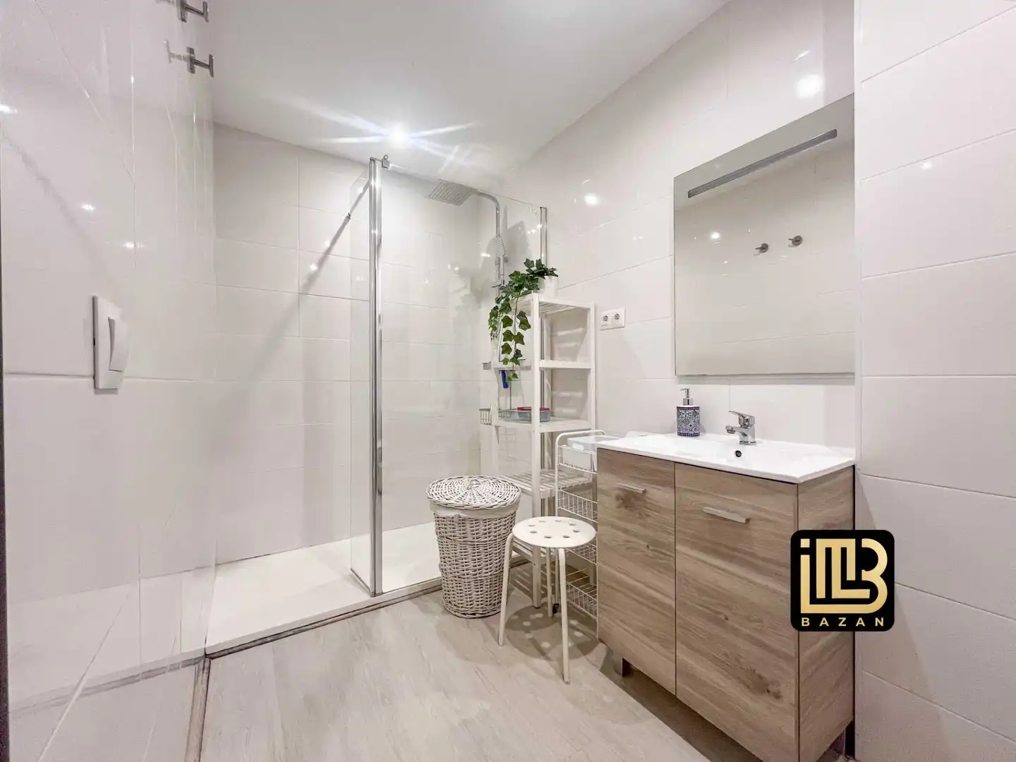 Bathroom of Flat for rent in Málaga  with Air Conditioner, Terrace and Furnished
