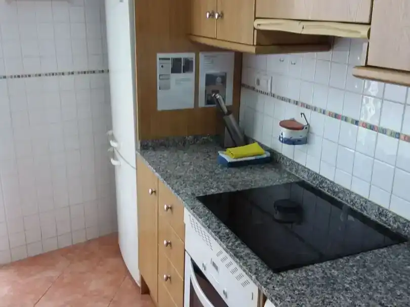 Küche von Dachboden zur Miete in Gandia mit Klimaanlage, Möbliert und Balkon