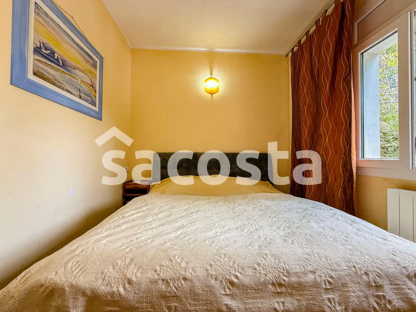 Schlafzimmer von Haus oder Chalet zum Verkauf in Lloret de Mar mit Klimaanlage, Heizung und Privatgarten