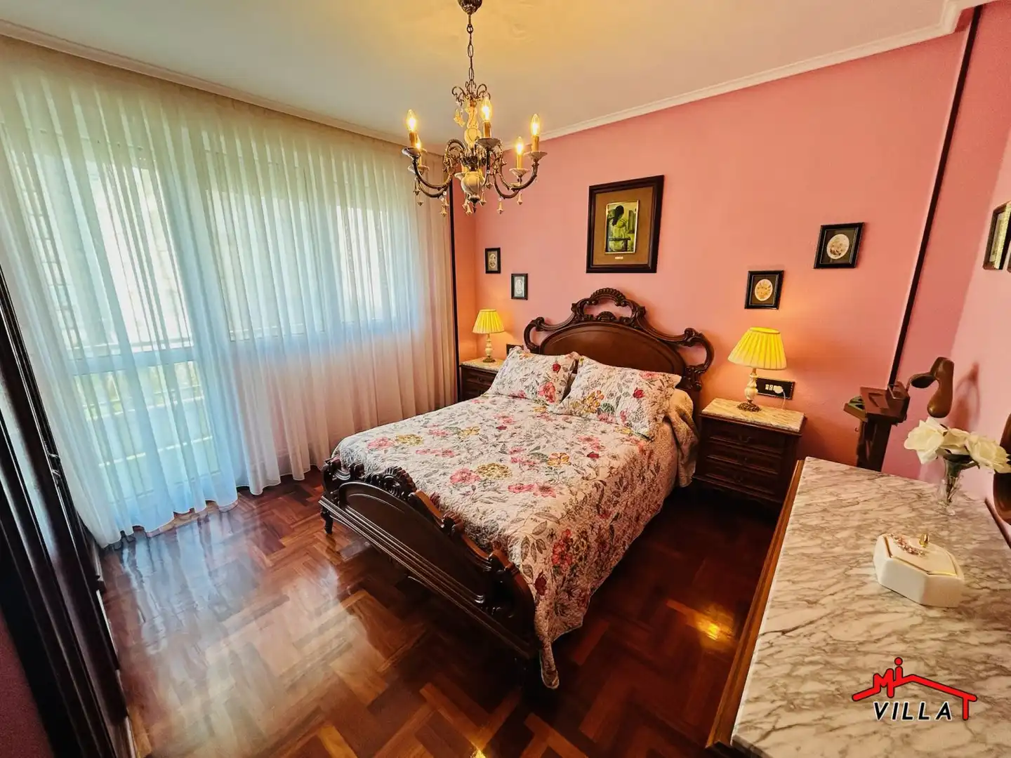 Habitación de Piso en venta en Laredo con Calefacción, Terraza y Amueblado