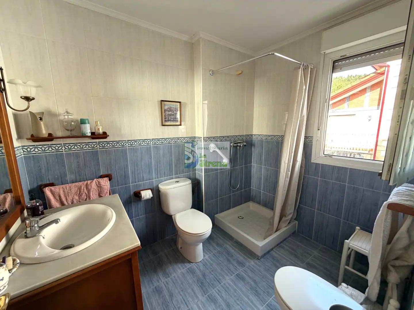 Baño de Casa o chalet en venta en Castro-Urdiales con Calefacción, Jardín privado y Terraza