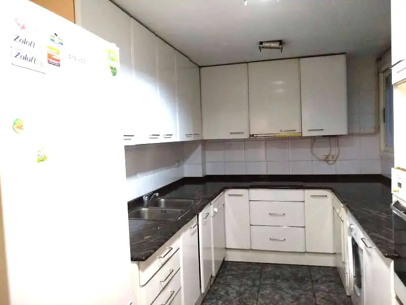 Cocina de Piso de alquiler en Lleida con Calefacción, Amueblado y Horno