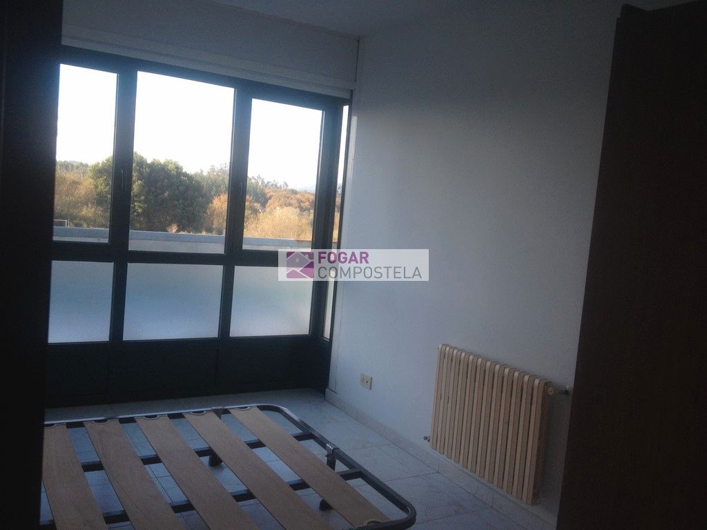 Habitación de Piso de alquiler en Santiago de Compostela  con Amueblado