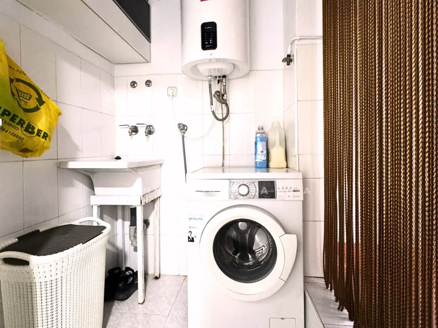 Baño de Piso en venta en Ibi con Jardín privado, Amueblado y Balcón