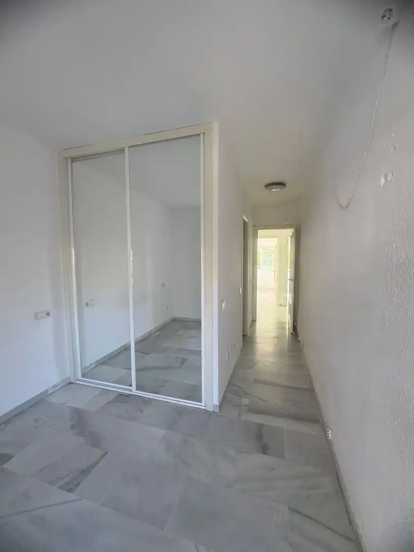 Wohnung zum Verkauf in Benalmádena mit Klimaanlage, Heizung und Terrasse