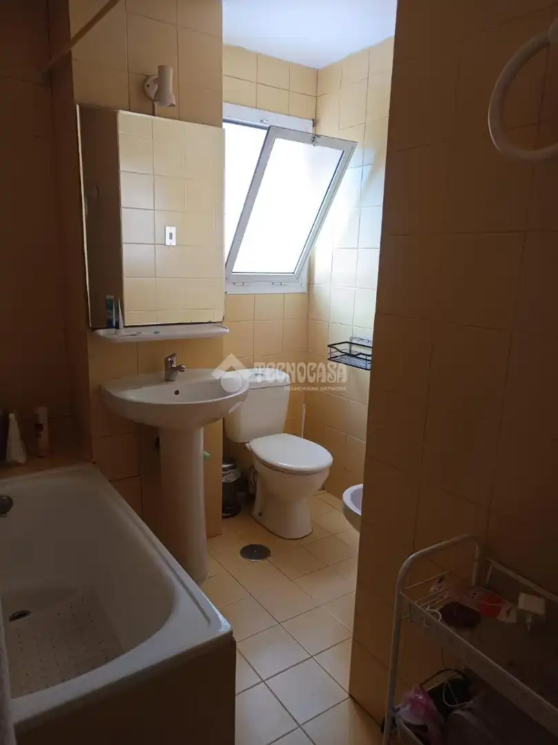 Baño de Piso en venta en Sevilla con Aire acondicionado, Terraza y Trastero