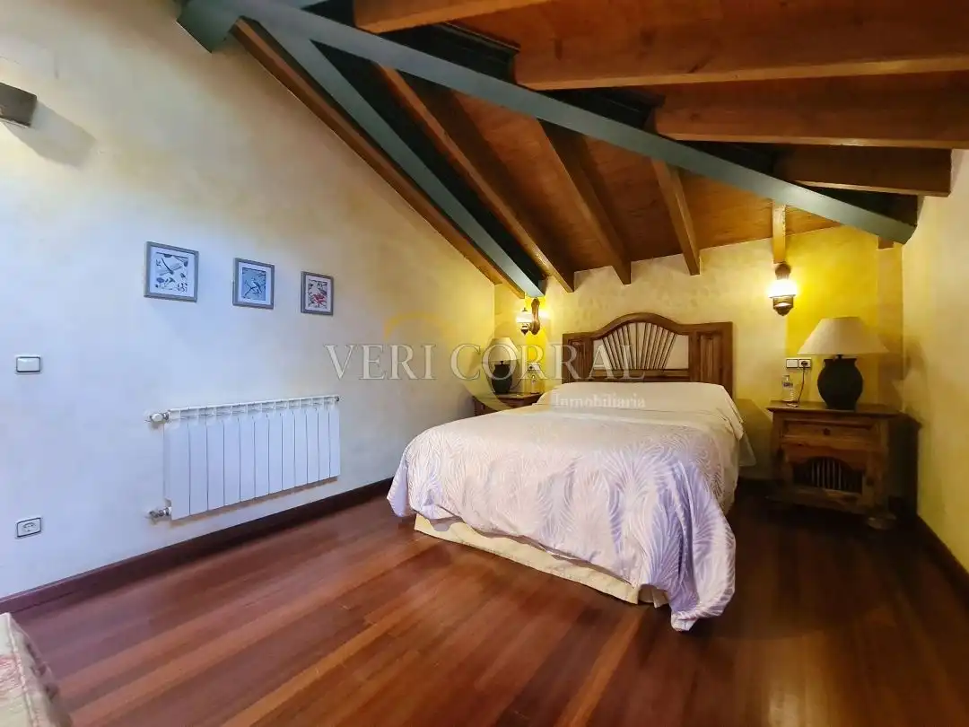 Bedroom of Buildings for sale in Cangas de Onís