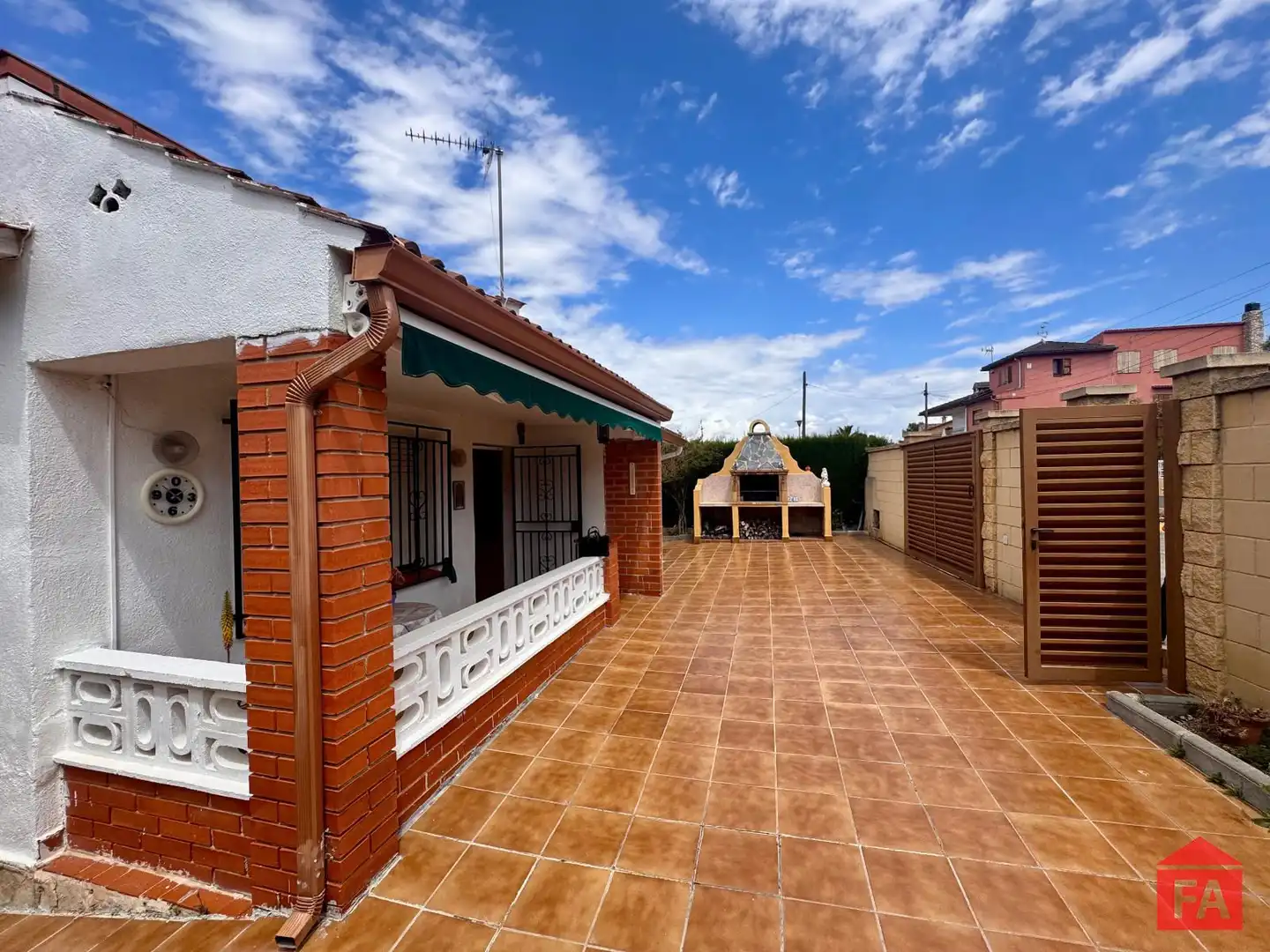 Exterior view of Houses for sale in El Vendrell  with Air Conditioner, Heating and Private garden