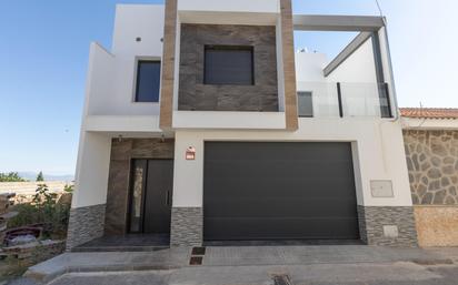 Exterior view of Single-family semi-detached for sale in Escúzar  with Air Conditioner, Terrace and Balcony