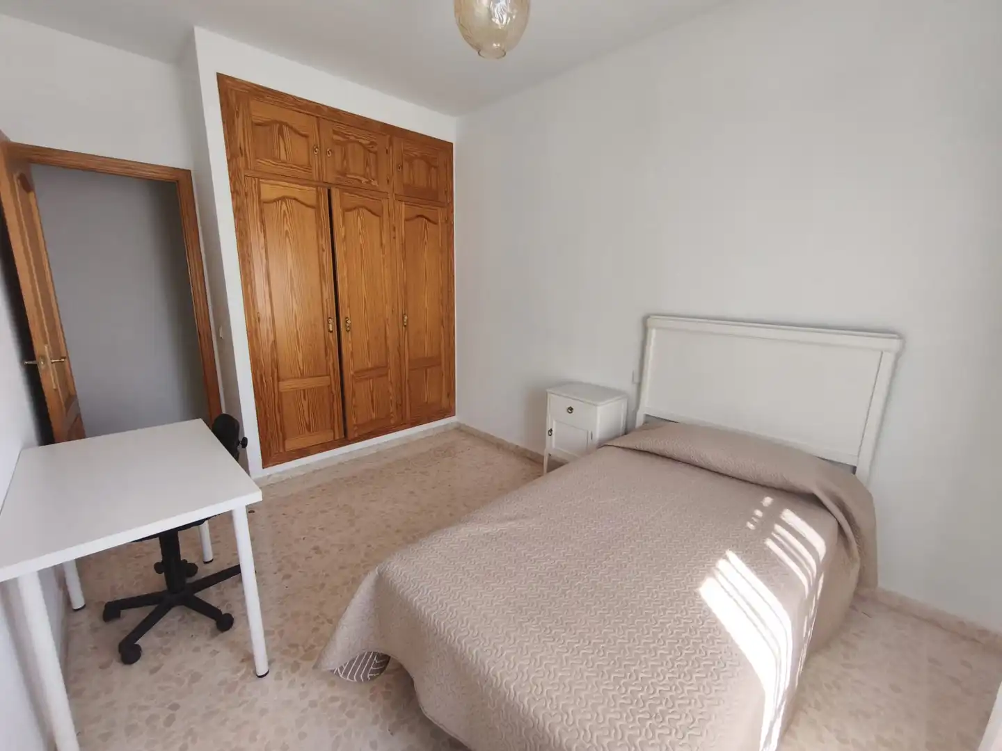 Habitación de Piso de alquiler en Cártama con Terraza, Trastero y Amueblado