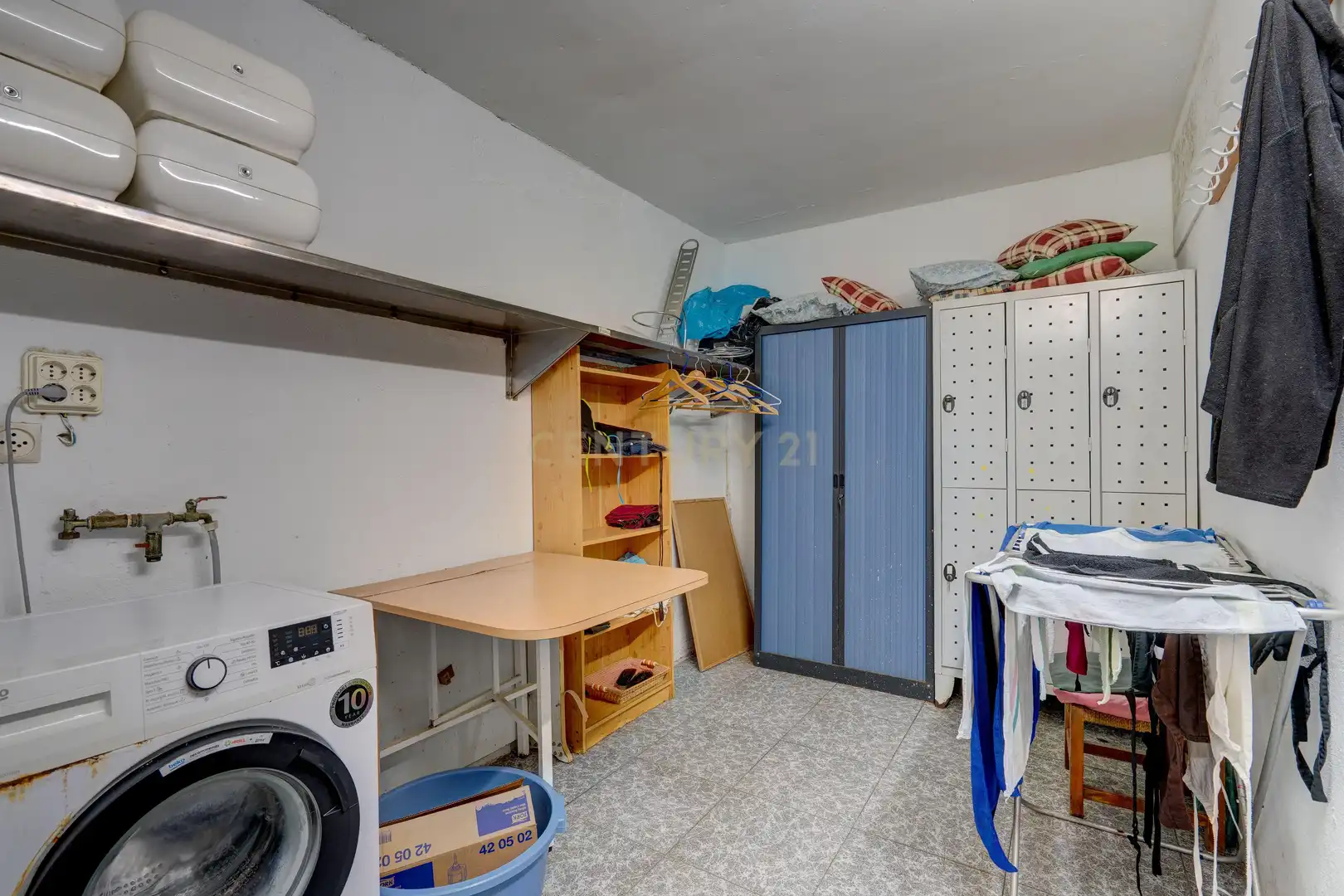 Commercial properties for sale in Deba  with Air Conditioner