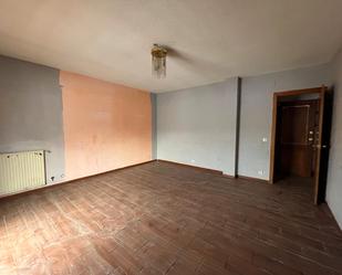 Sala d'estar de Pis en venda en Manzanares amb Terrassa i Balcó