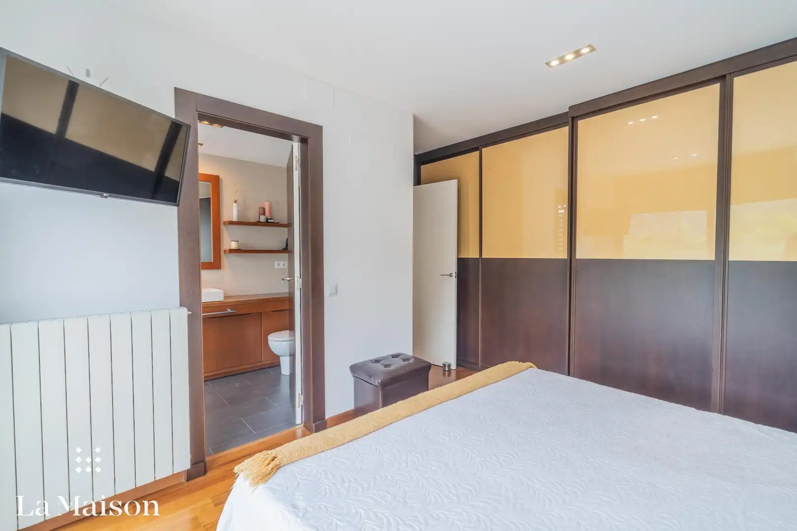 Dormitori de Casa o xalet en venda en Vilanova del Vallès amb Parquet, Terrassa i Piscina