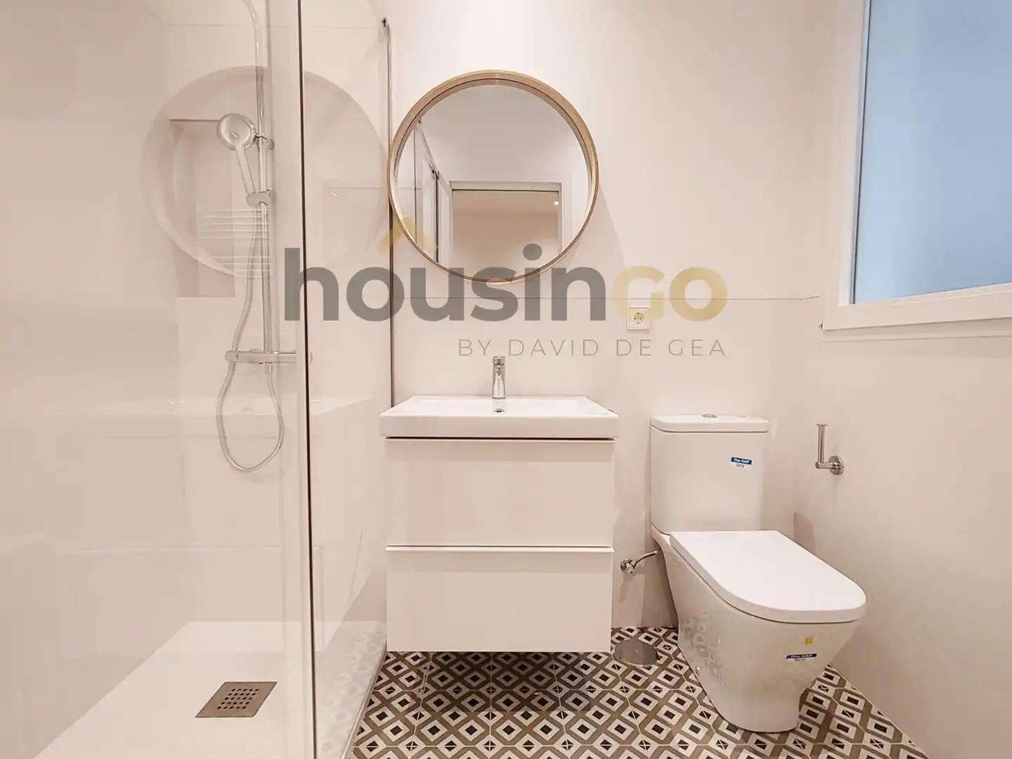 Badezimmer von Wohnung zur Miete in Madrid mit Klimaanlage und Heizung