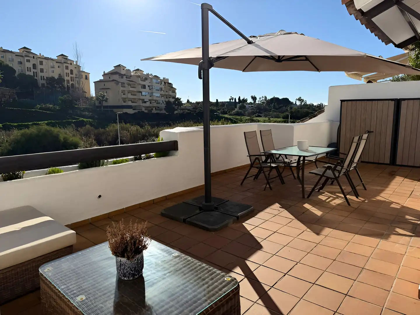 Apartment with pool for sale in Selwo