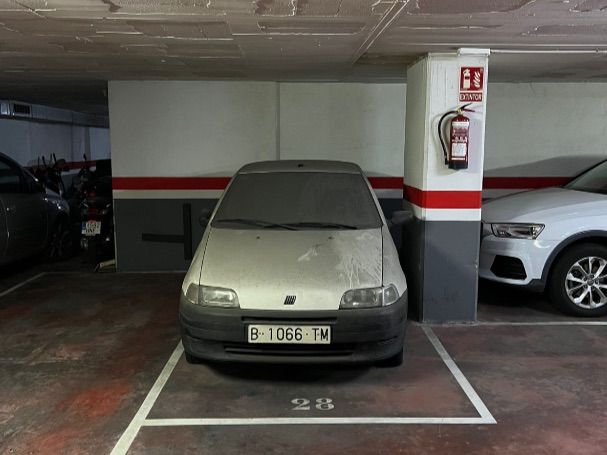 Parking de Garaje en venta en  Barcelona Capital con Alarma