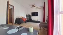 Living room of Flat for sale in  Sevilla Capital  with Air Conditioner and Balcony