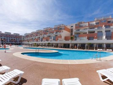 Appartamento con piscina in affitto a sotavento